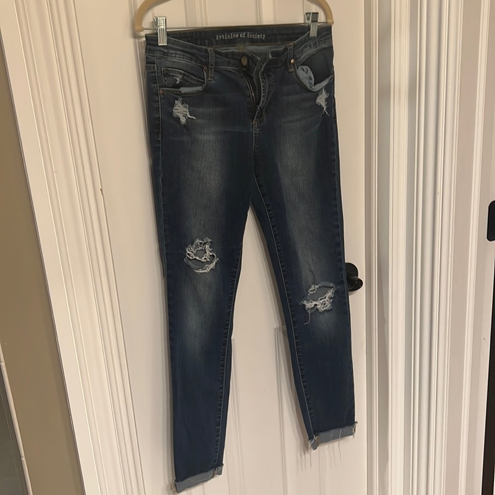 Articles of Society Jeans size 29 distressed slim with stretch!